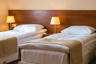Гостиница Прованс Отель Горячий Ключ Стандартный двухместный номер с 1 кроватью или 2 отдельными кроватями и балконом-2